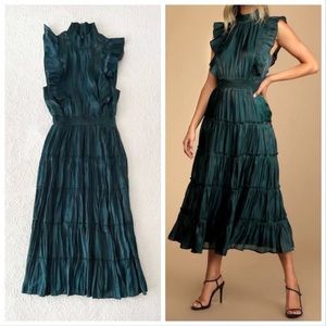 NWOT Lulus Take a Glance Emerald Green Tiered Mock Neck Midi Dress